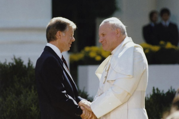 papież jan paweł drugi z prezydentem jimmim carterem